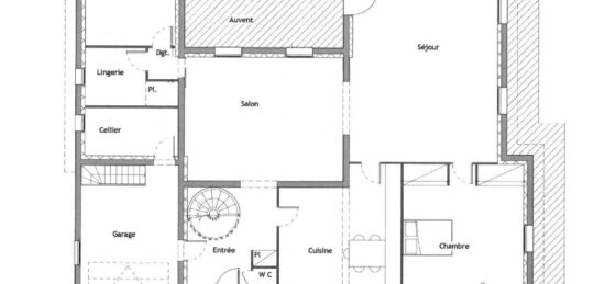 Plan de maison Surface terrain 231 m2 - 6 pièces - 4  chambres -  avec garage 