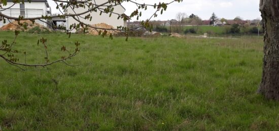 Terrain à bâtir à Fourges, Normandie