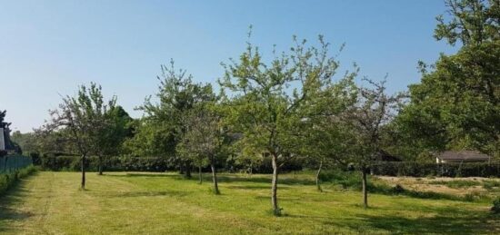 Terrain à bâtir à Le Neubourg, Normandie