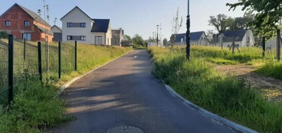Terrain à bâtir à Les Authieux-sur-le-Port-Saint-Ouen, Normandie
