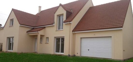 Maison neuve à Fontaine-sous-Jouy, Normandie